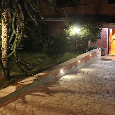 Il Sottosopra Bed and Breakfast Labico Exteriör bild