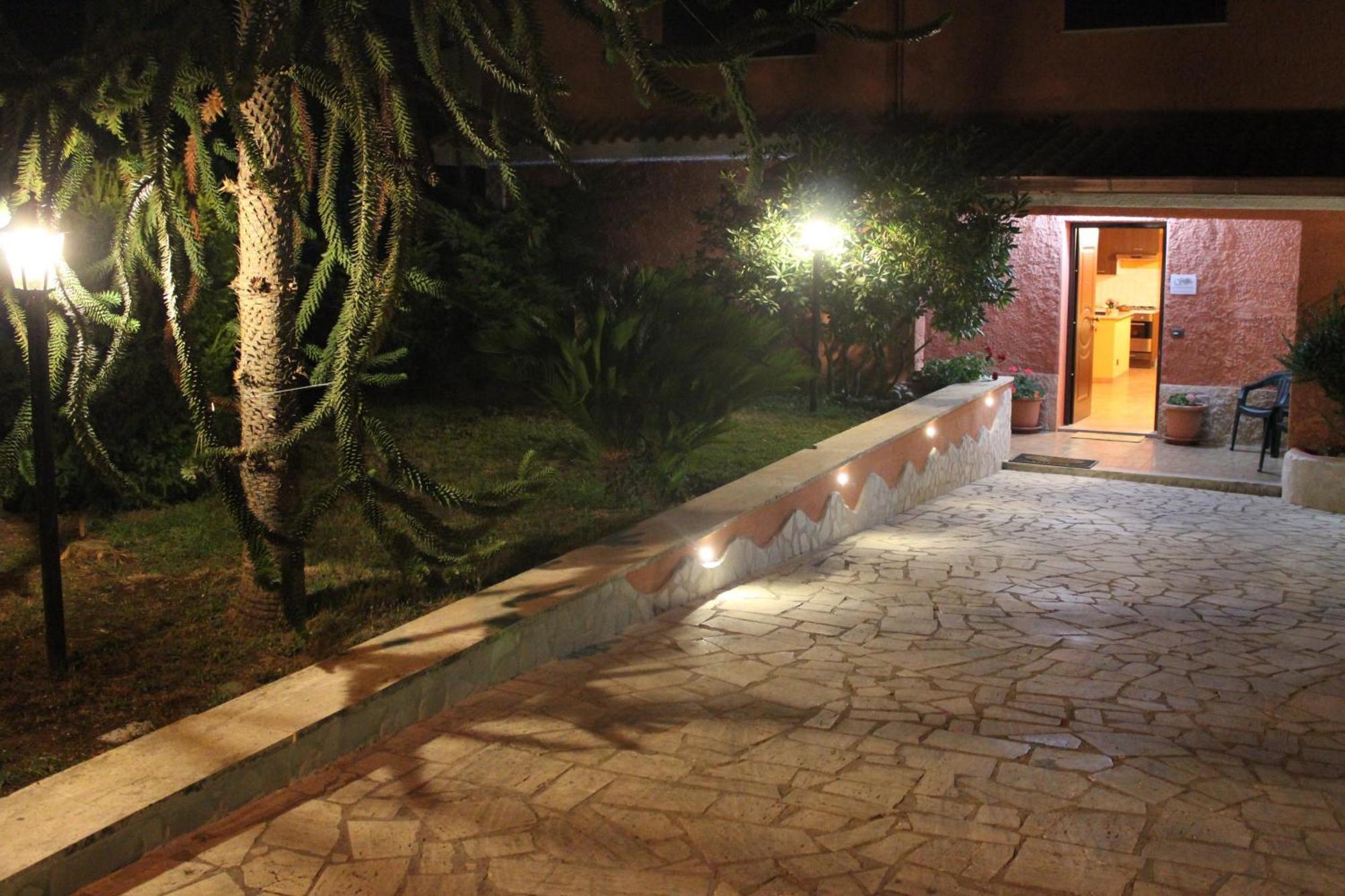 Il Sottosopra Bed and Breakfast Labico Exteriör bild